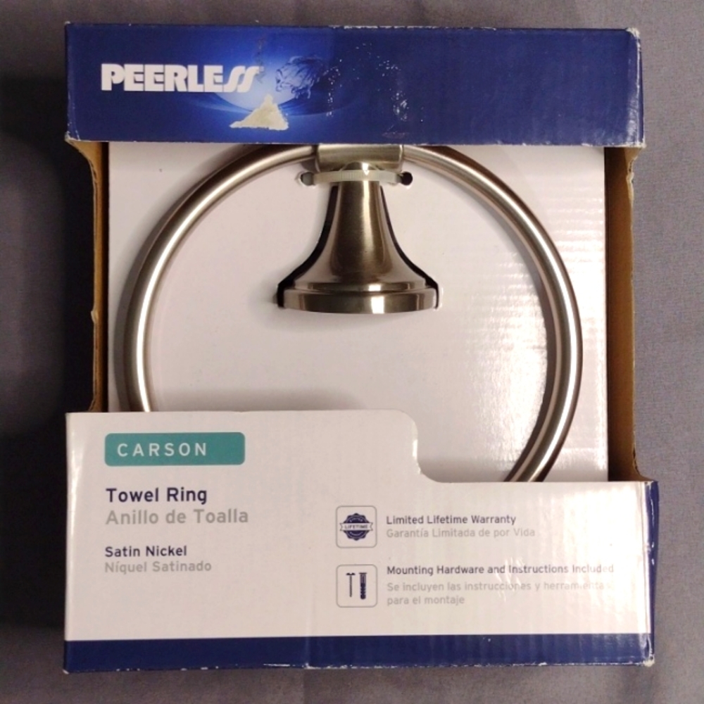 NWOT Peerless Carson, Bath Hardware Accessory, Towel Ring